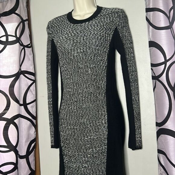 Gianni Bini Long sleeved Sweater Dress Small - Picture 5 of 11